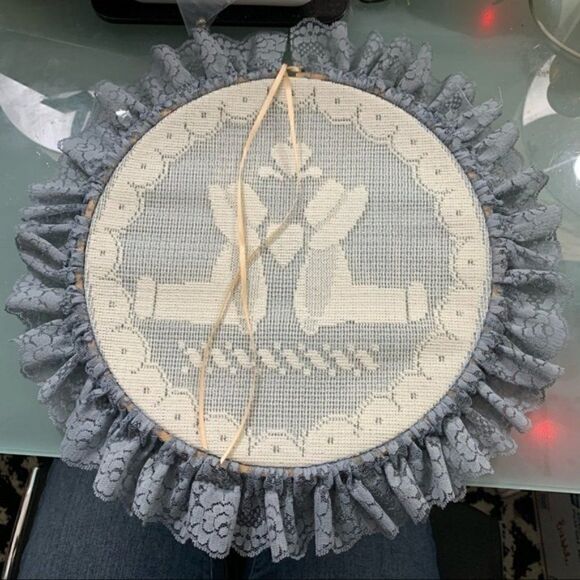 Vintage Frilly Cottagecore Wall Decor Bundle of 3 - Picture 4 of 6